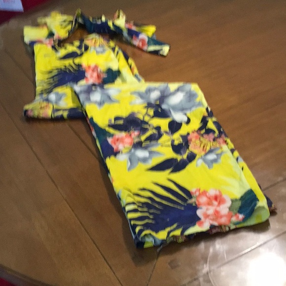 Floral Romper - Picture 8 of 8